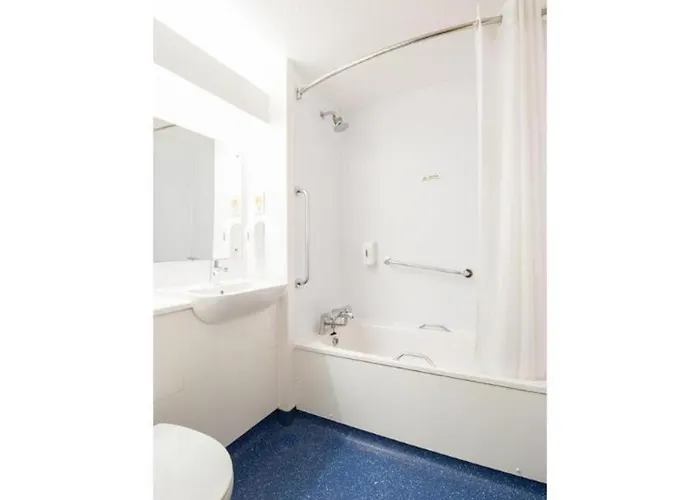 ホテル Travelodge A1 Southbound 3*